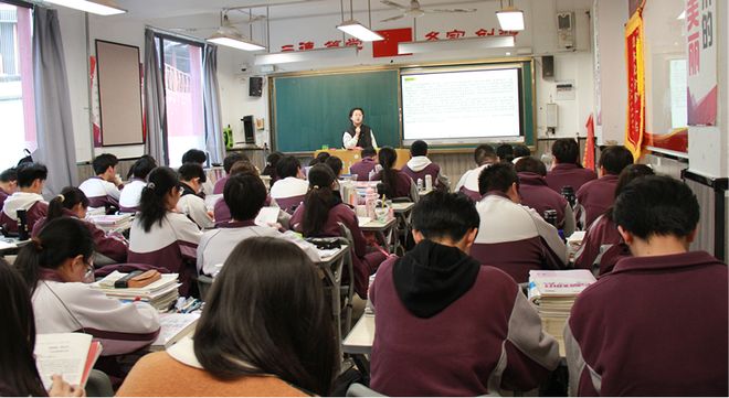 太原市第二外国语学校：专家引领明方向深耕课堂促提升(图3)