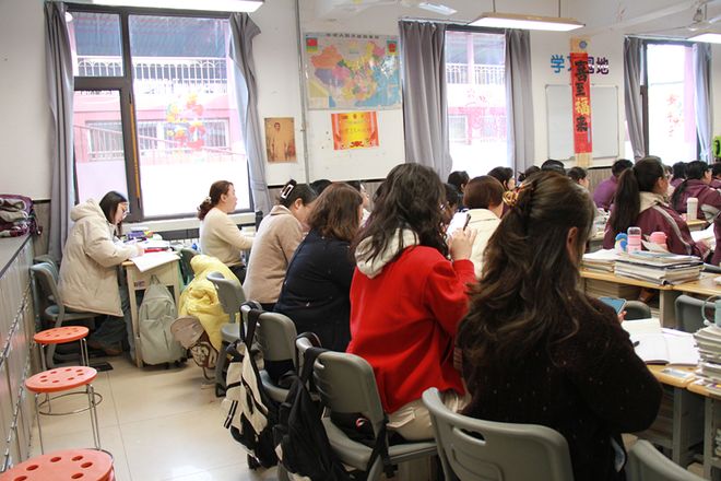 太原市第二外国语学校：专家引领明方向深耕课堂促提升(图10)