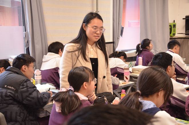 太原市第二外国语学校：专家引领明方向深耕课堂促提升(图13)