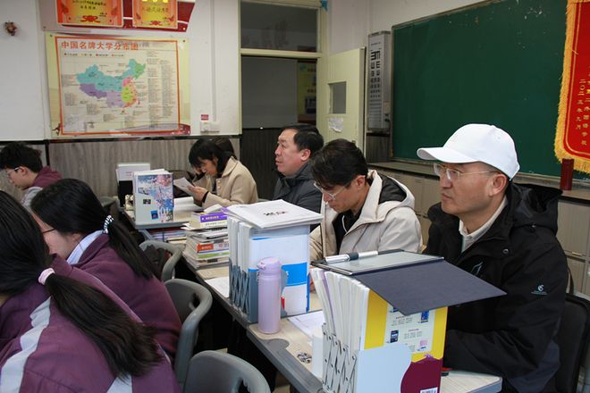 太原市第二外国语学校：专家引领明方向深耕课堂促提升(图30)