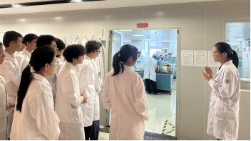 宗濂尚德书院组织新生到第二附属医院科研中心实验室开展新生养成教育(图4)