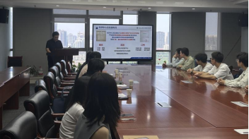 宗濂尚德书院组织新生到第二附属医院科研中心实验室开展新生养成教育(图2)